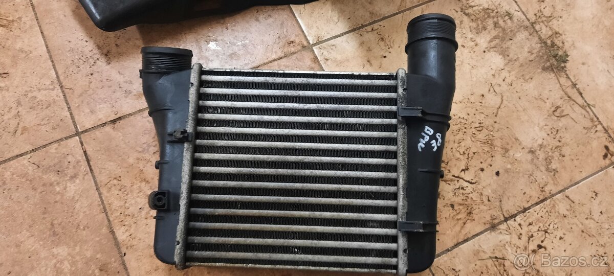 Intercooler audi a4 8e 2.0tdi mezichladic cooler - 4