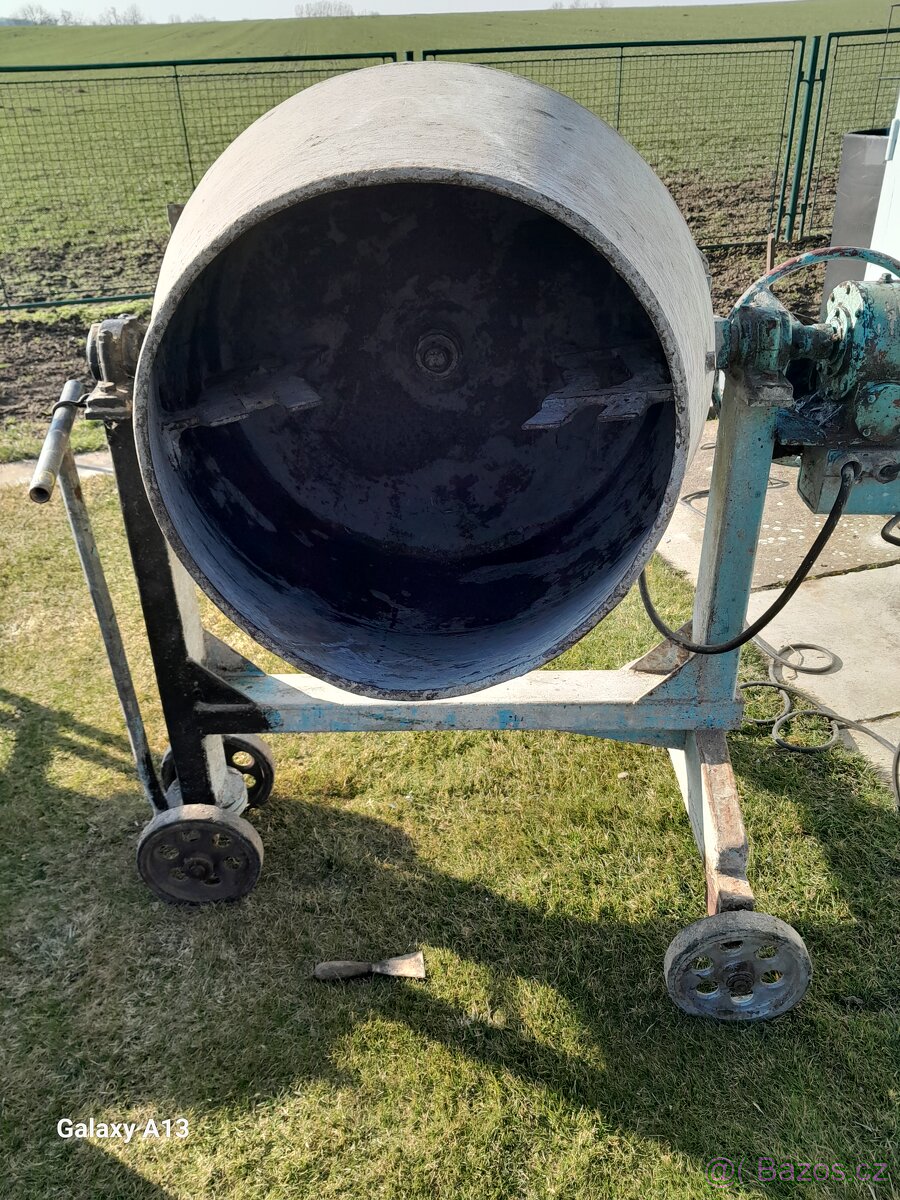 Prodám míchačku 380V - 4