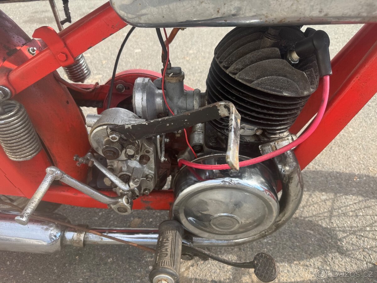 Jawa 250 Speciál - 4