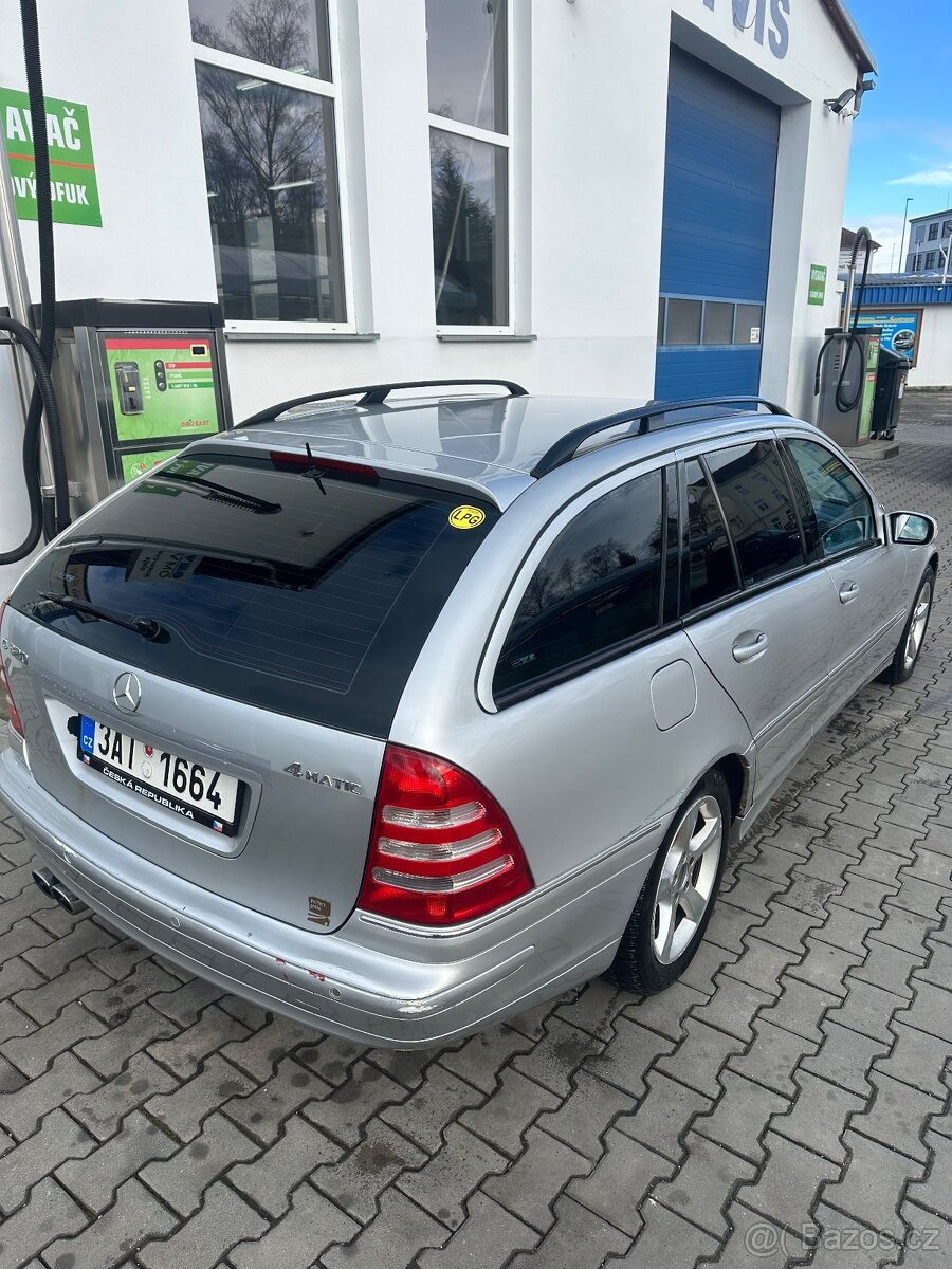 Prodám Mercedes-Benz C 320 4MATIC (W203), LPG - 4