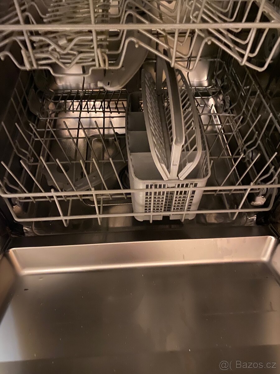 Myčka nádobí Bosch - 4
