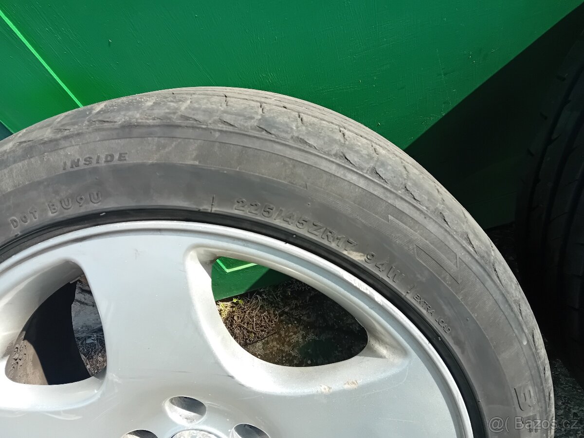 Prodám pneu 5x112 - 4