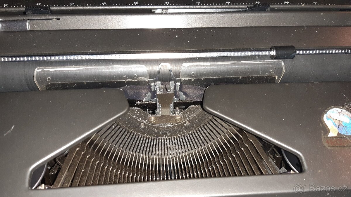 Psací stroj Consul model 2226 - 4