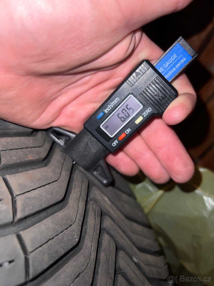 Michelin 225/55 r18 - 4