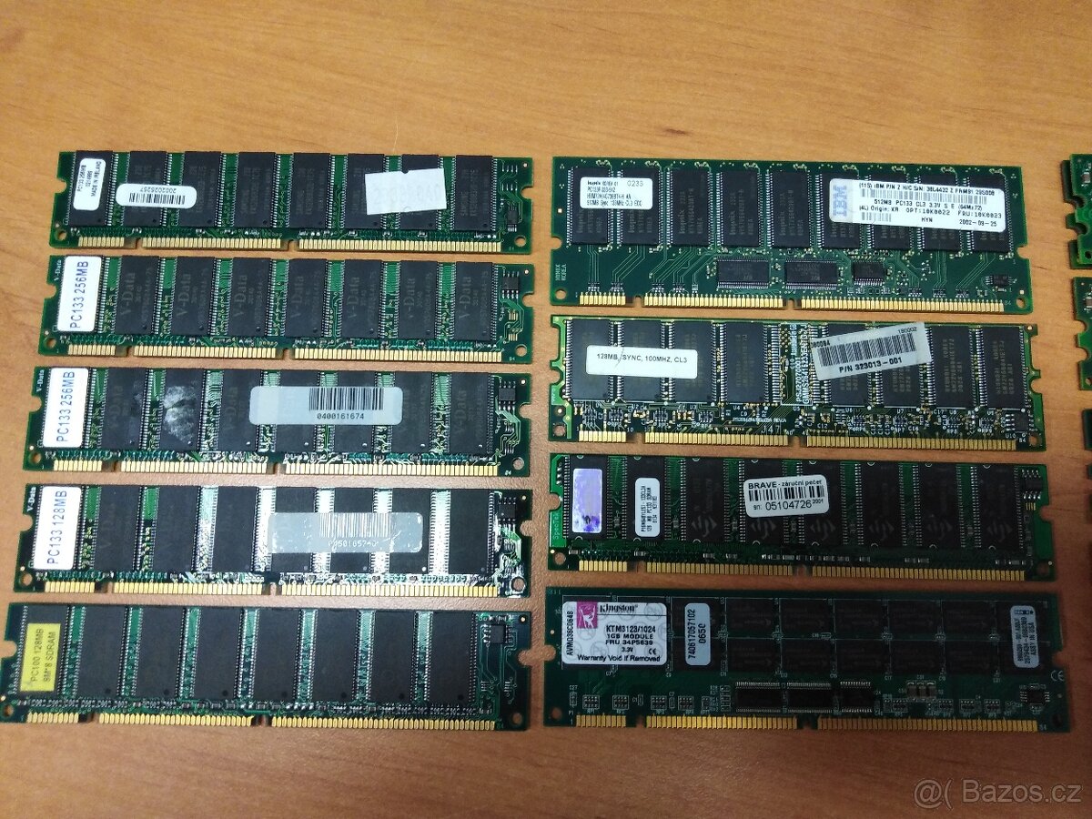 Různé druhy RAM pamětí SDRAM, DDR i DDR2 do počítače - 4