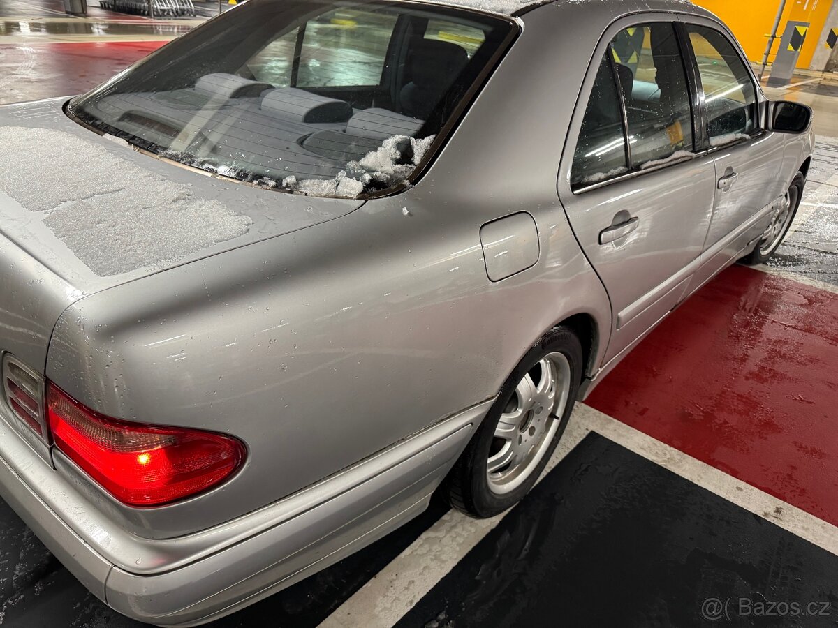 E220 cdi Mercedes-Benz w210 - 4