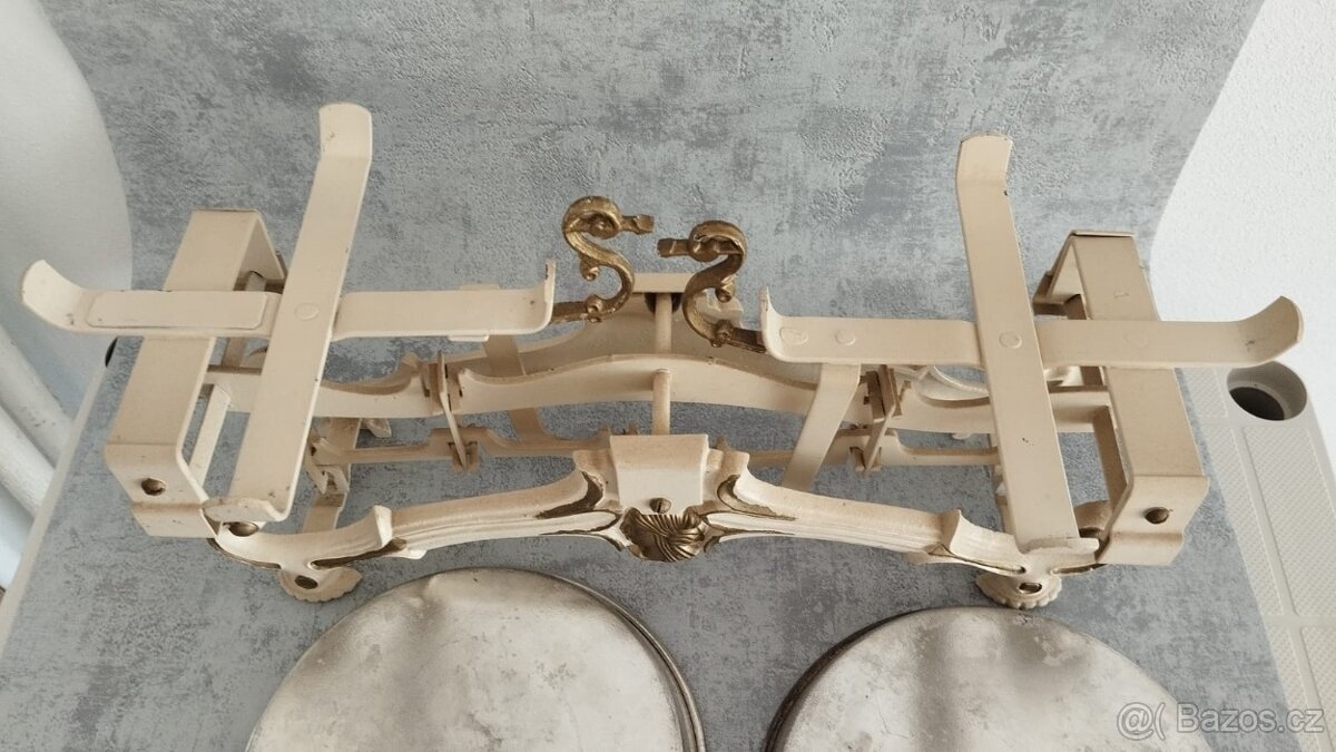 Staré 5kg dvoumiskové váhy po starší renovaci. - 4