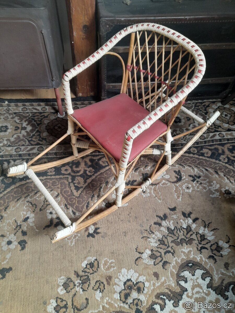 Staré dětské houpací křeslo - 4