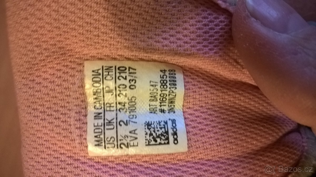 Dívčí sálovky Adidas US 2,5 - 4