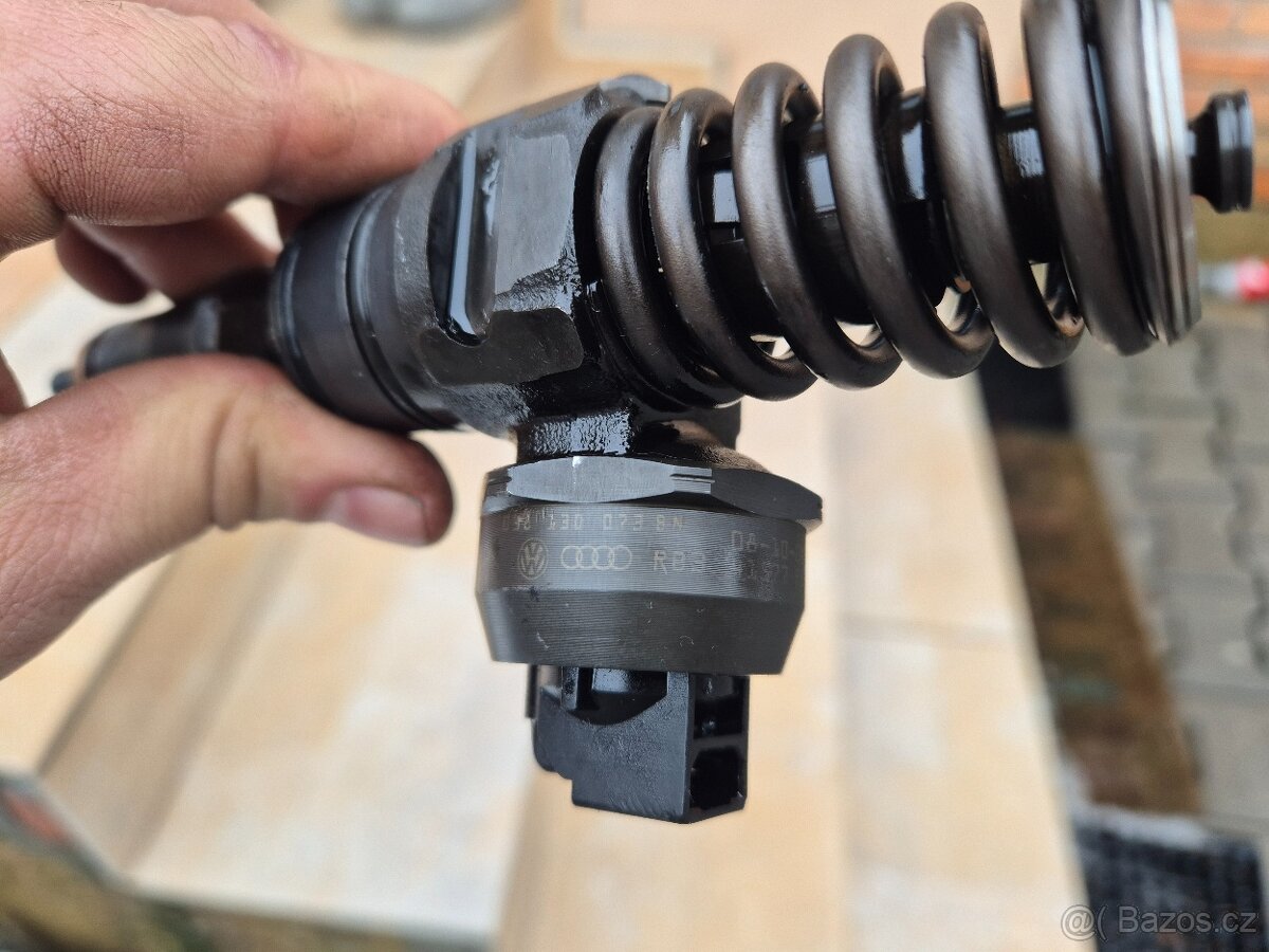 VW Golf 5 1.9 TDI BLS vstřikovače - 4