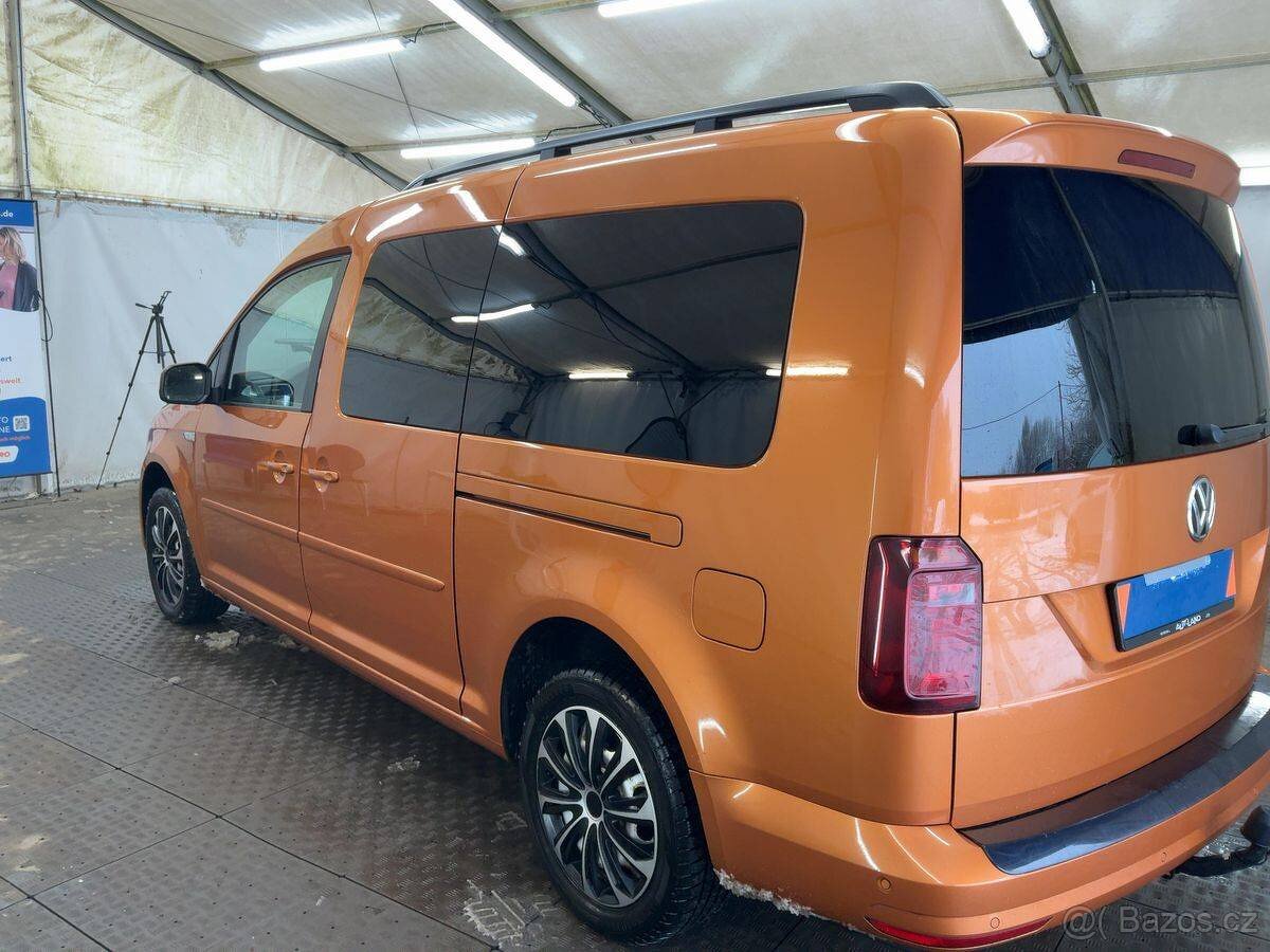 Caddy Maxi 2.0TDI 110kW, 7.míst,xenon,webasto,taž. - 4