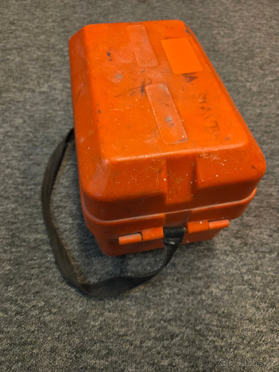 Box od nivelačního přístroje - 4