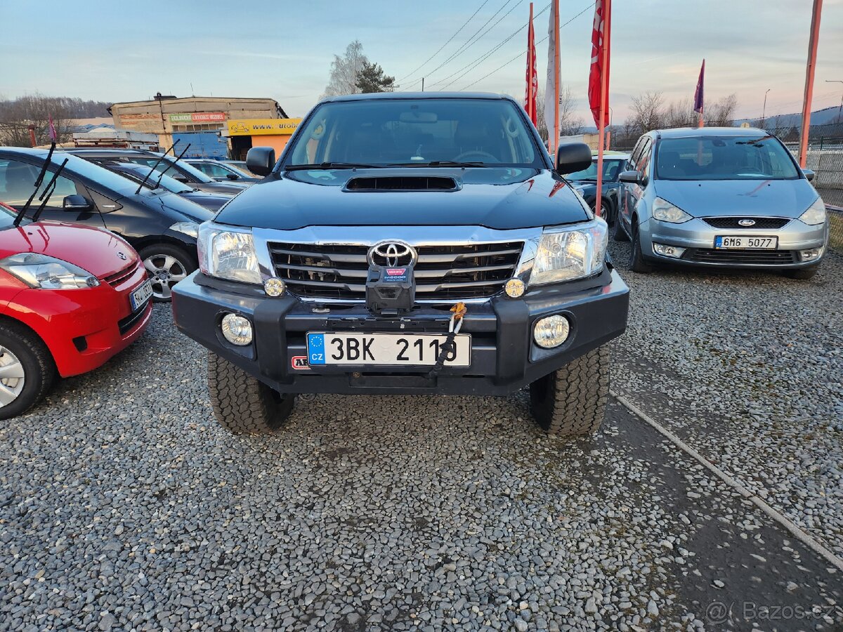 Toyota Hilux 2.5 D 4x4 106 kW koup. v CZ