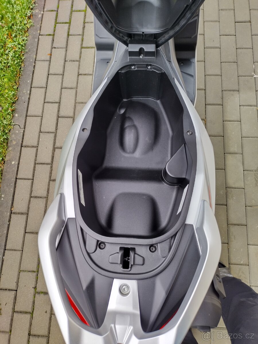 Aprilia SR 125 GT - 4