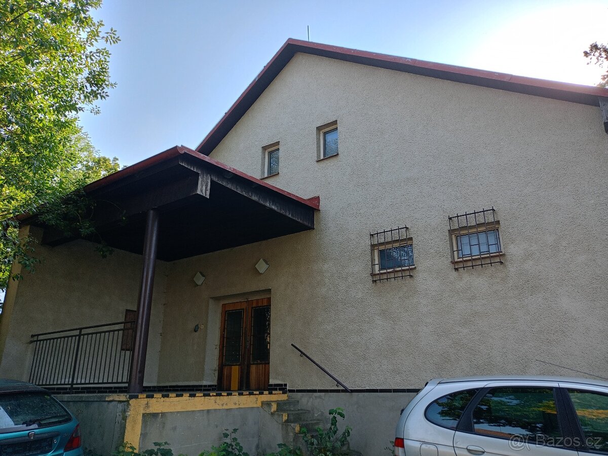 Pronájem domu COOP Jednota nezařizený s možností předělat ní - 4