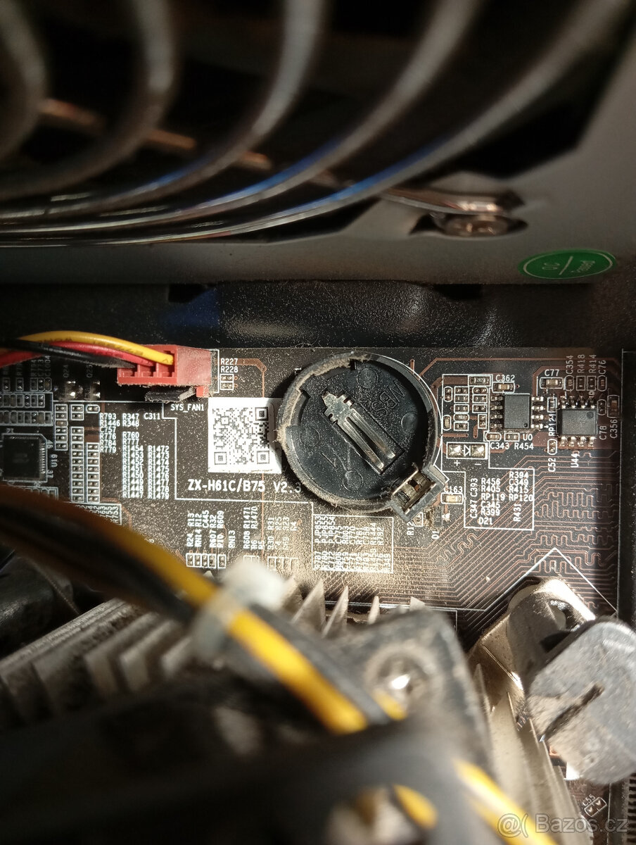 PC skříň Micro ATX + zdroj 400W + LG DVD GH20NS10 - 4