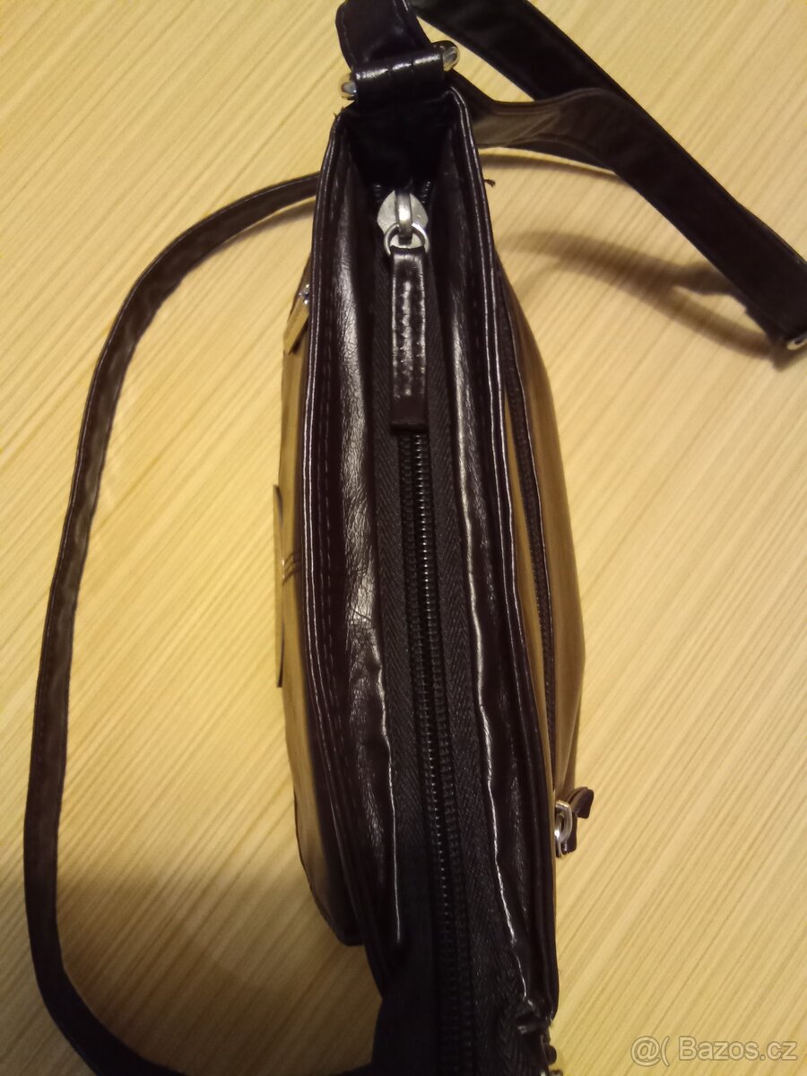 Hnědá kožená kabelka - 4