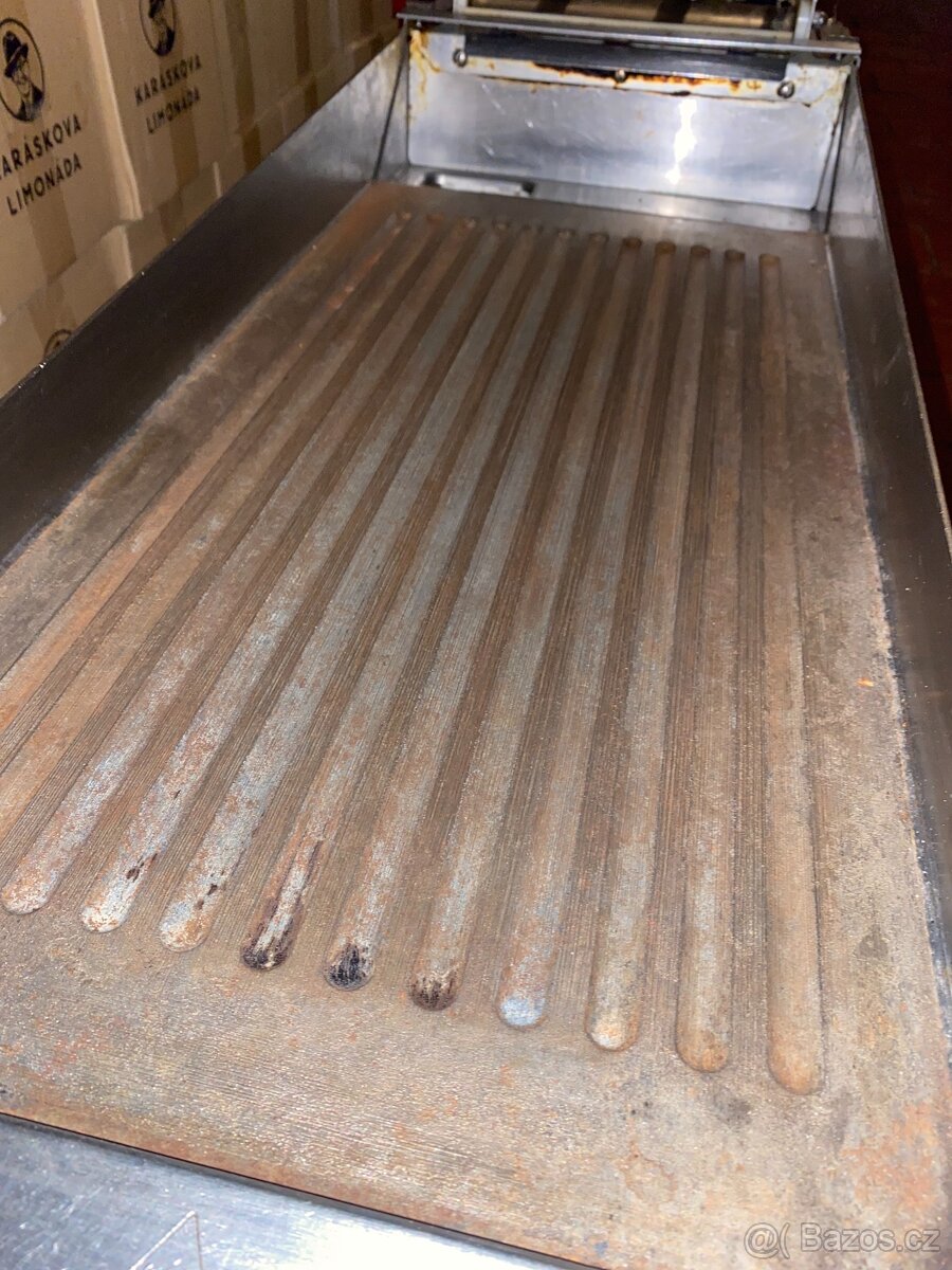 Kontaktní grill Taylor QS12 - 4