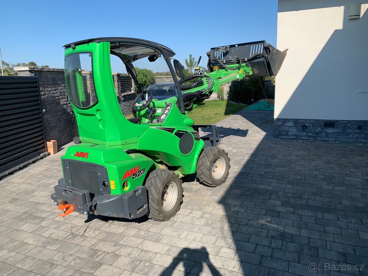 Nakladač Avant 523 Teleskopické rameno 4x4 - 4