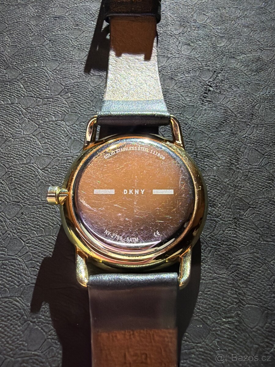Prodám hodinky dámske DKNY - 4