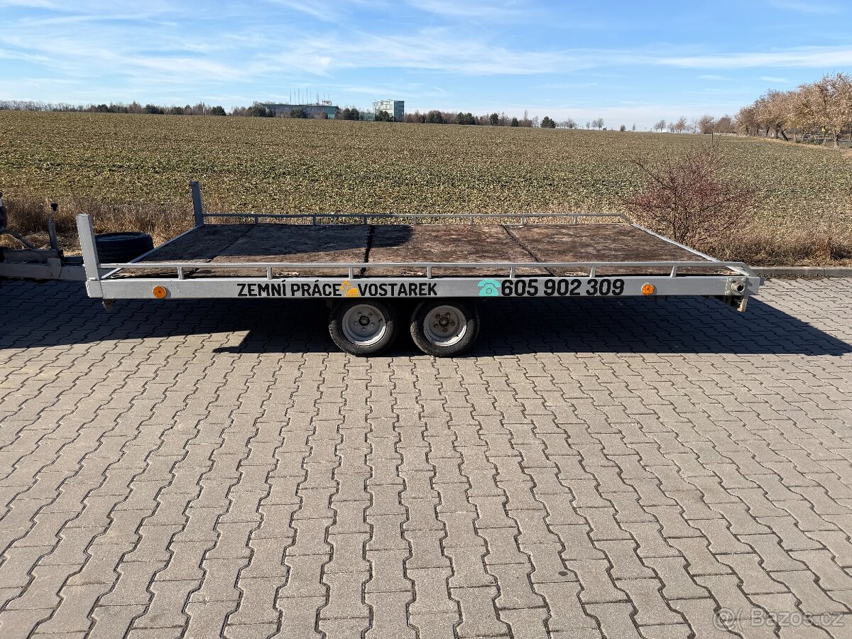 Bržděný přívěs 2700kg - 4