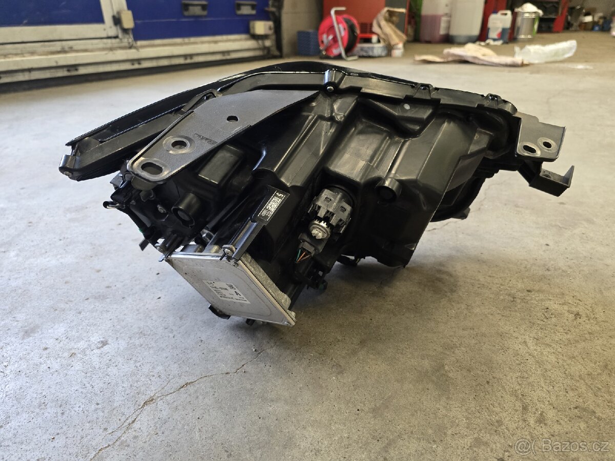 Mazda cx-30 levé světlo - 4