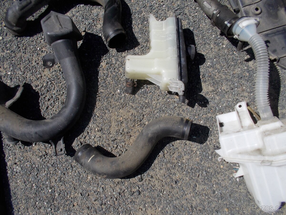 Díly Rav4 2.2D 130kw 06-10 č.1 - 4