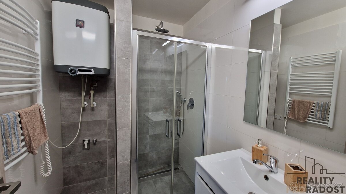 Pronájem moderního bytu 2+kk (55 m²) v centru Hodonína – níz - 4