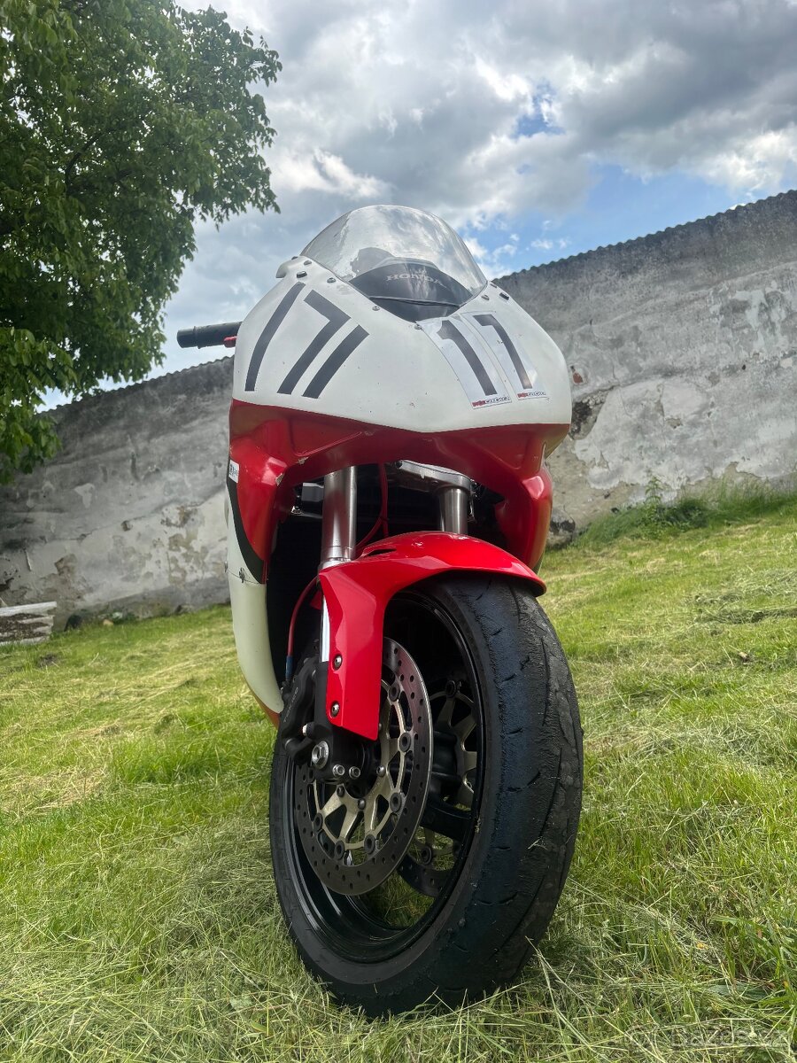 Okruhova Honda CBR 1000RR Fireblade 06 - 4