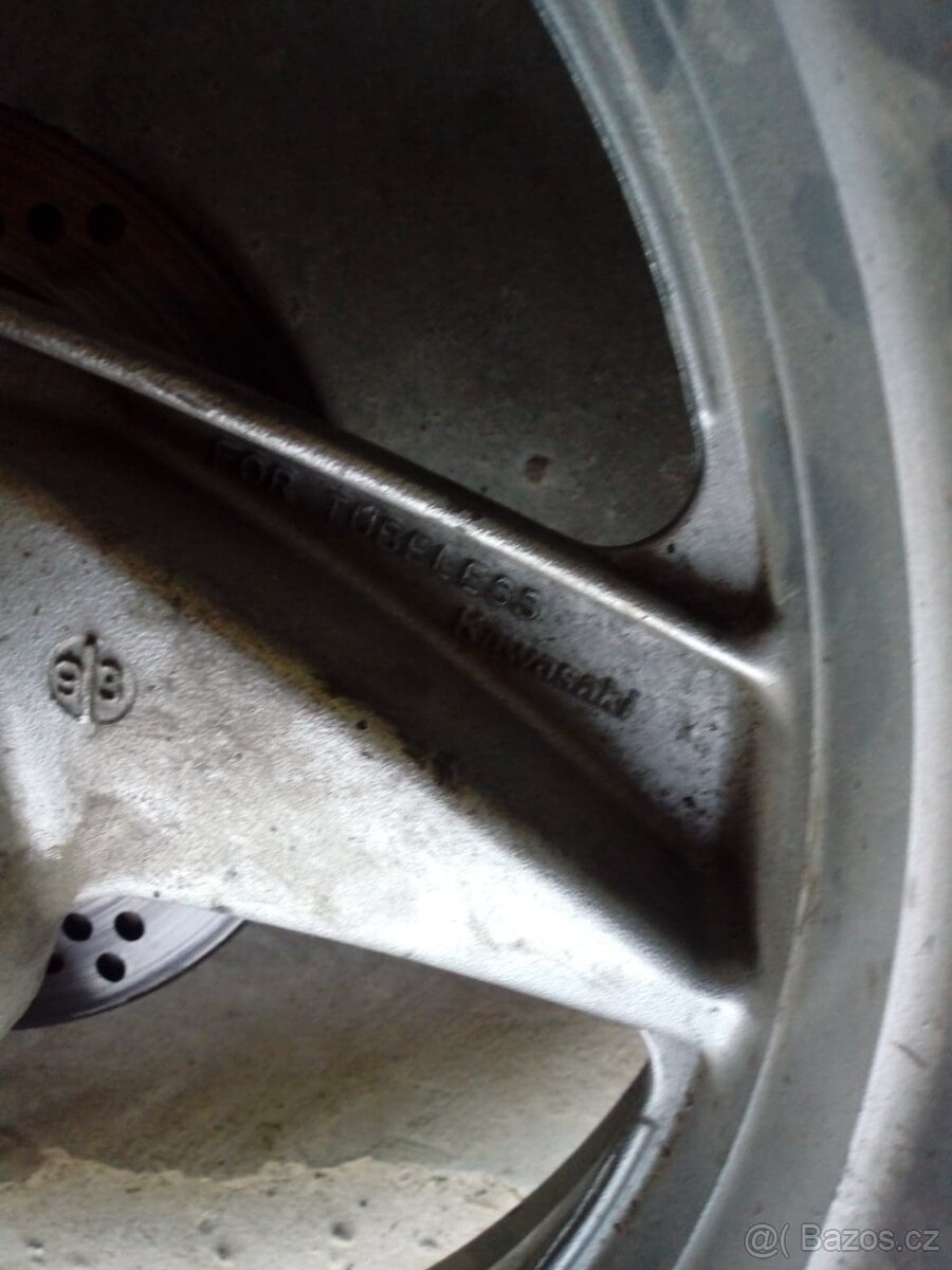 Zadní kolo 17" Kawasaki ZZR. - 4