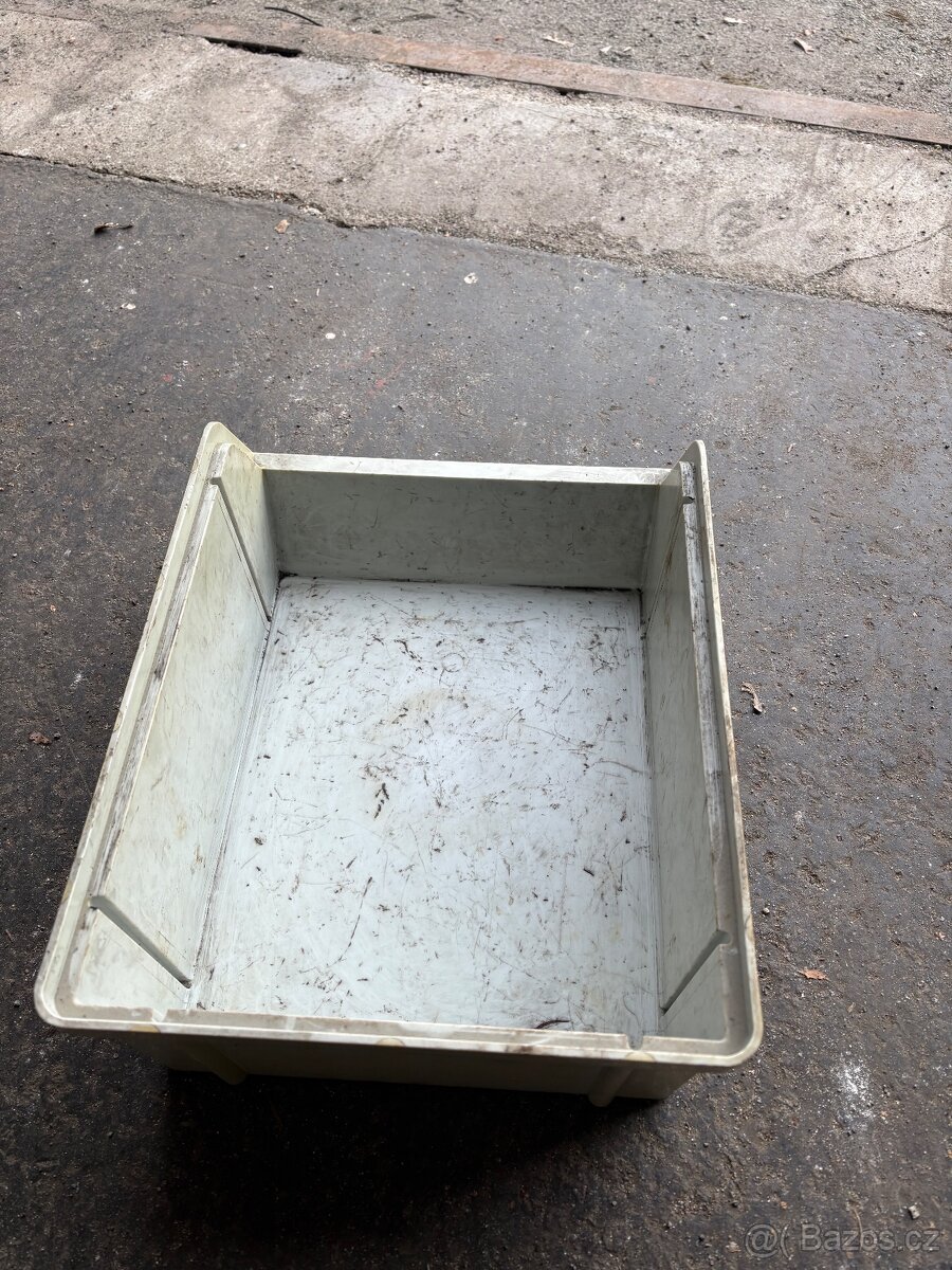 Zkosené bedny plast - 4