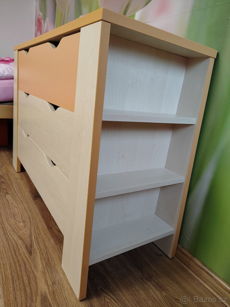 Komoda, součást dětského pokoje - 4