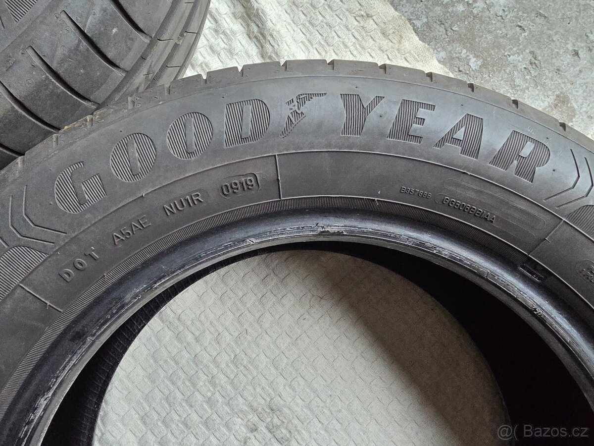 Pneu GoodYear 195/65 R15 - 4