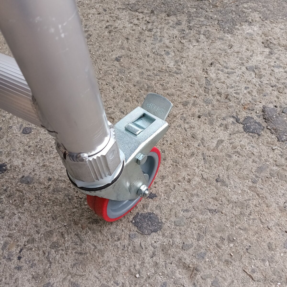 Pojízdné interiérové lešení - skládací rám - 4