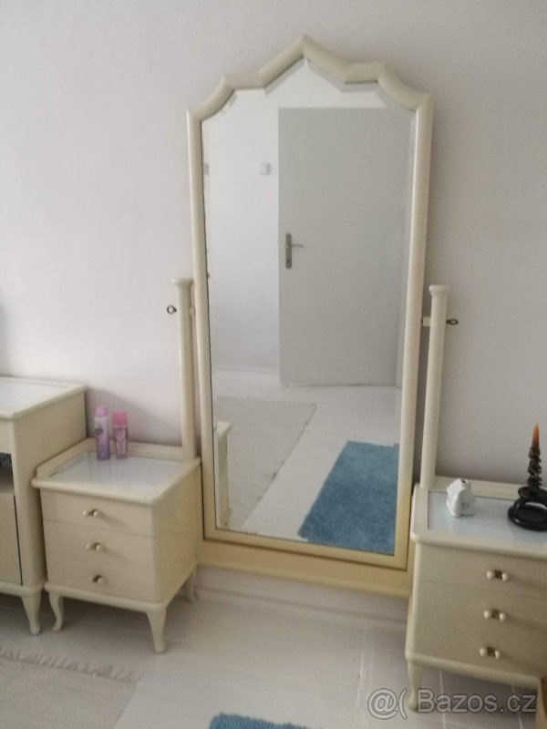 Velmi pěkná kompletní ložnice z roku 1915 (dřevěná) - 4