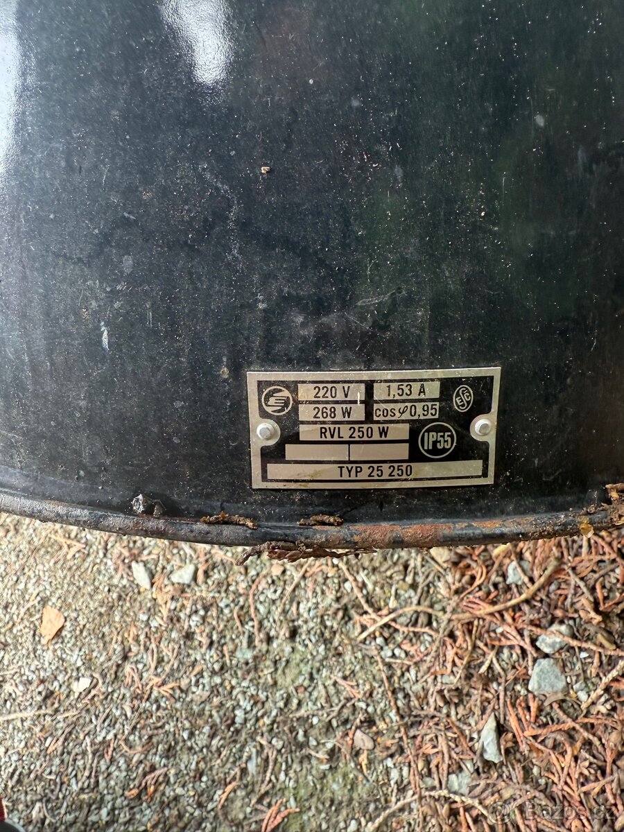 Staré tovární lampy - 4