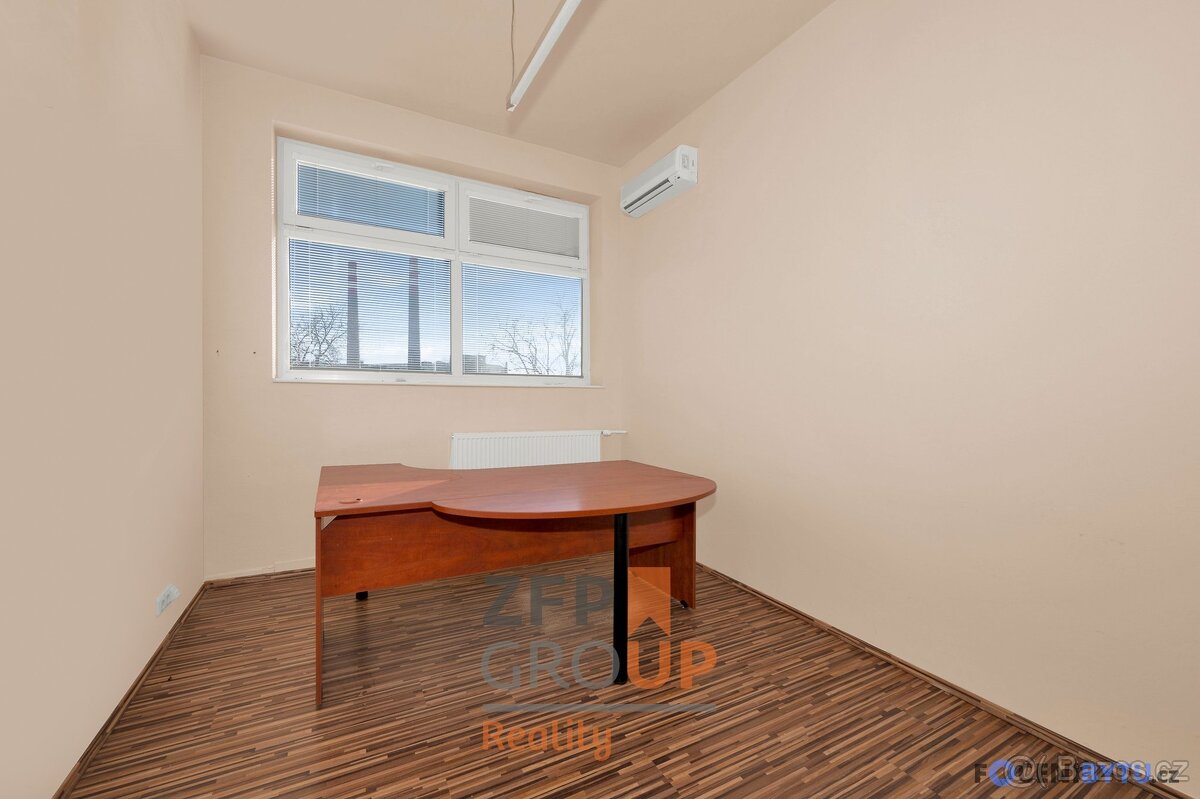Pronájem komerčních prostorů o rozloze 600 m², ulice Velkomo - 4