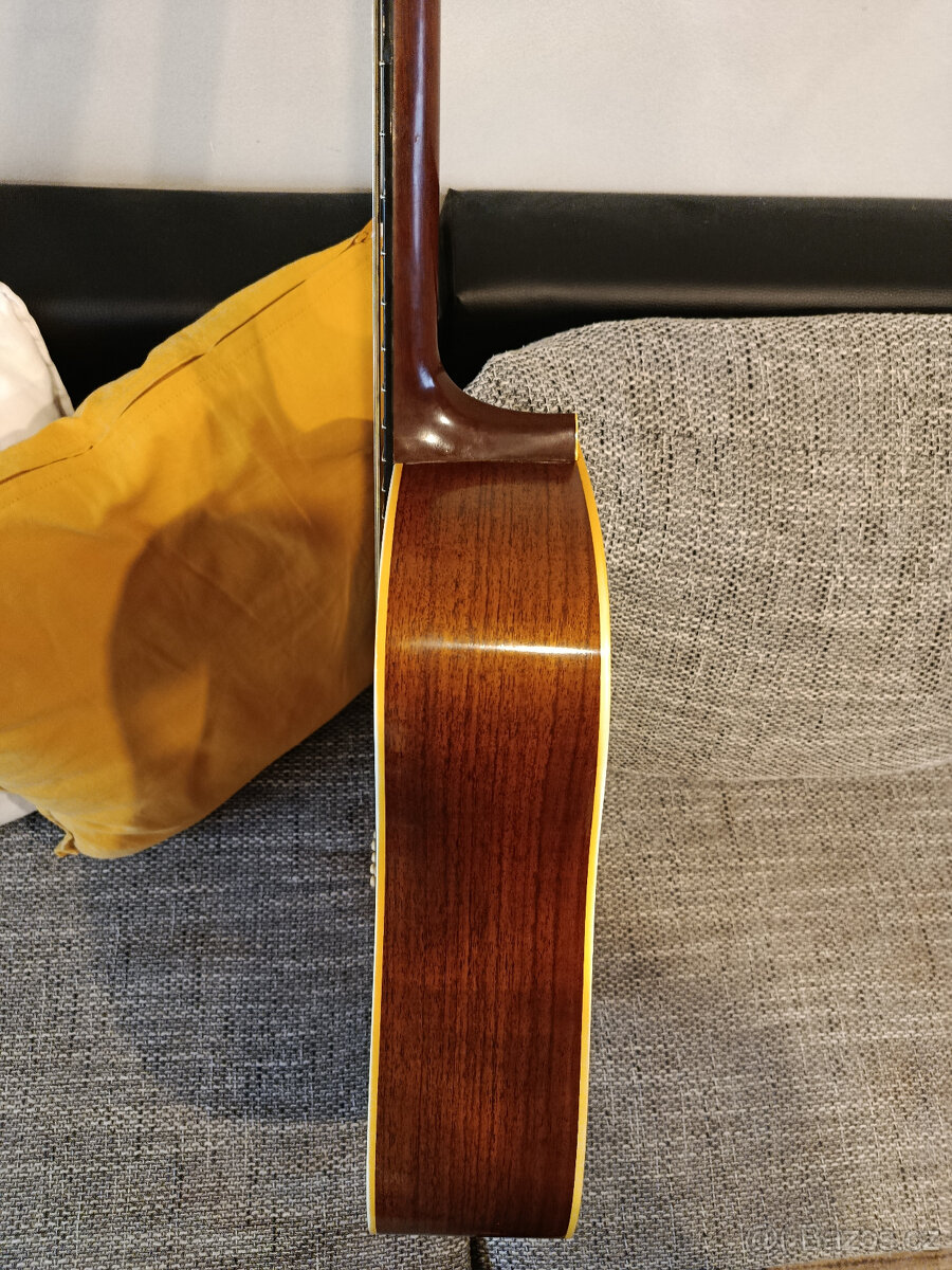 akustická kytara Martin D-28 z roku 1976 - 4