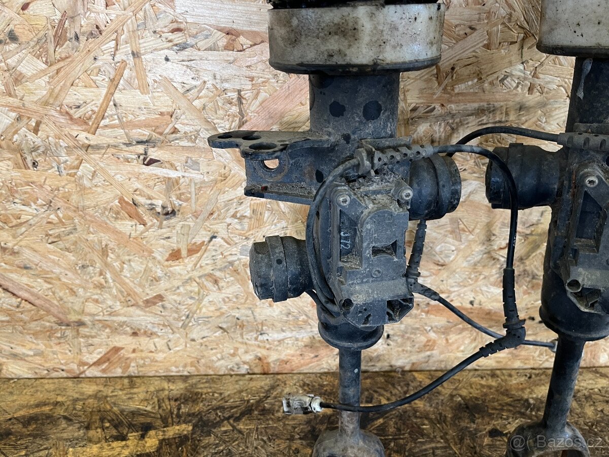 PŘEDNÍ AKTIVNÍ TLUMIČE BMW F11 3711679697901 / 3711679698001 - 4