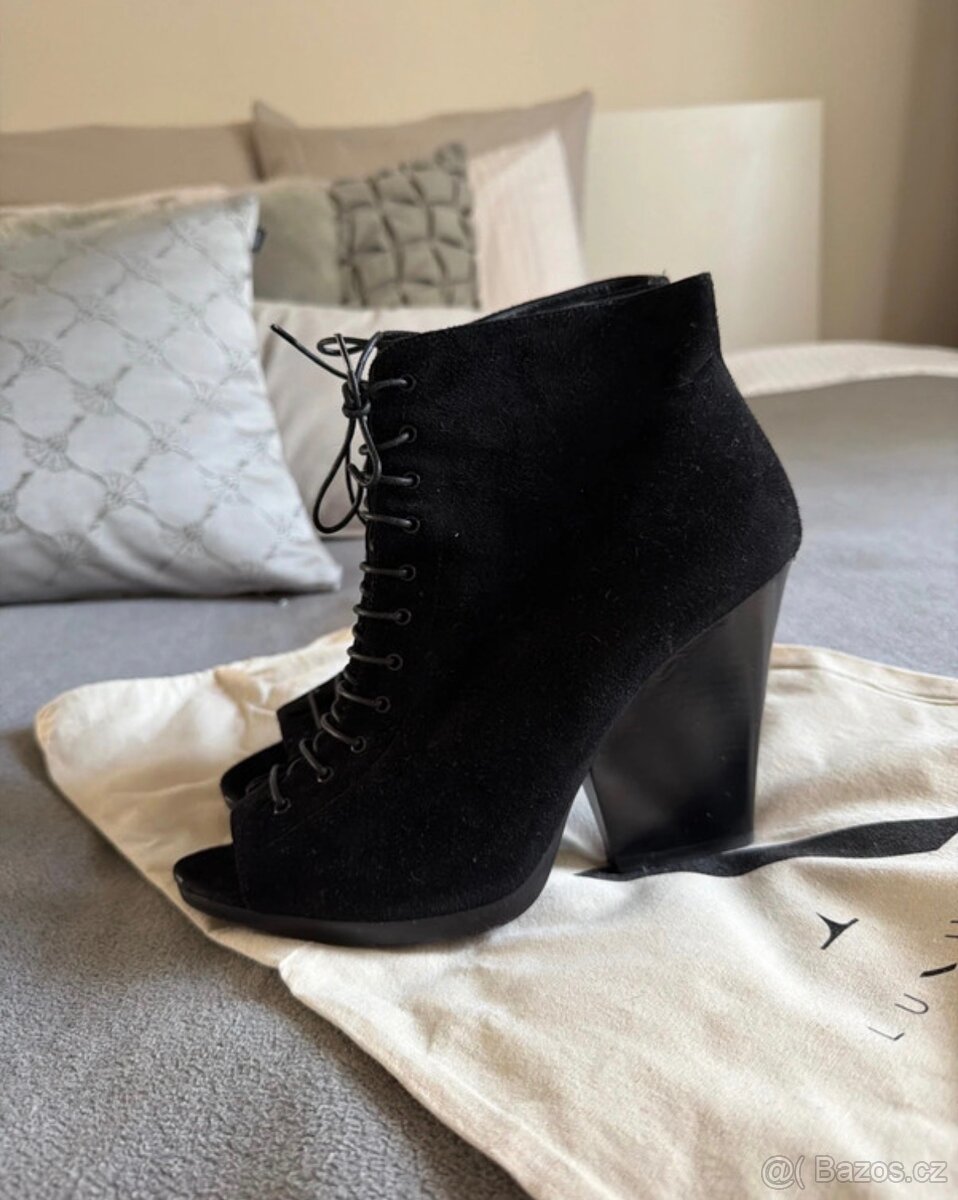 Burberry kotníkové boty 40 - 4