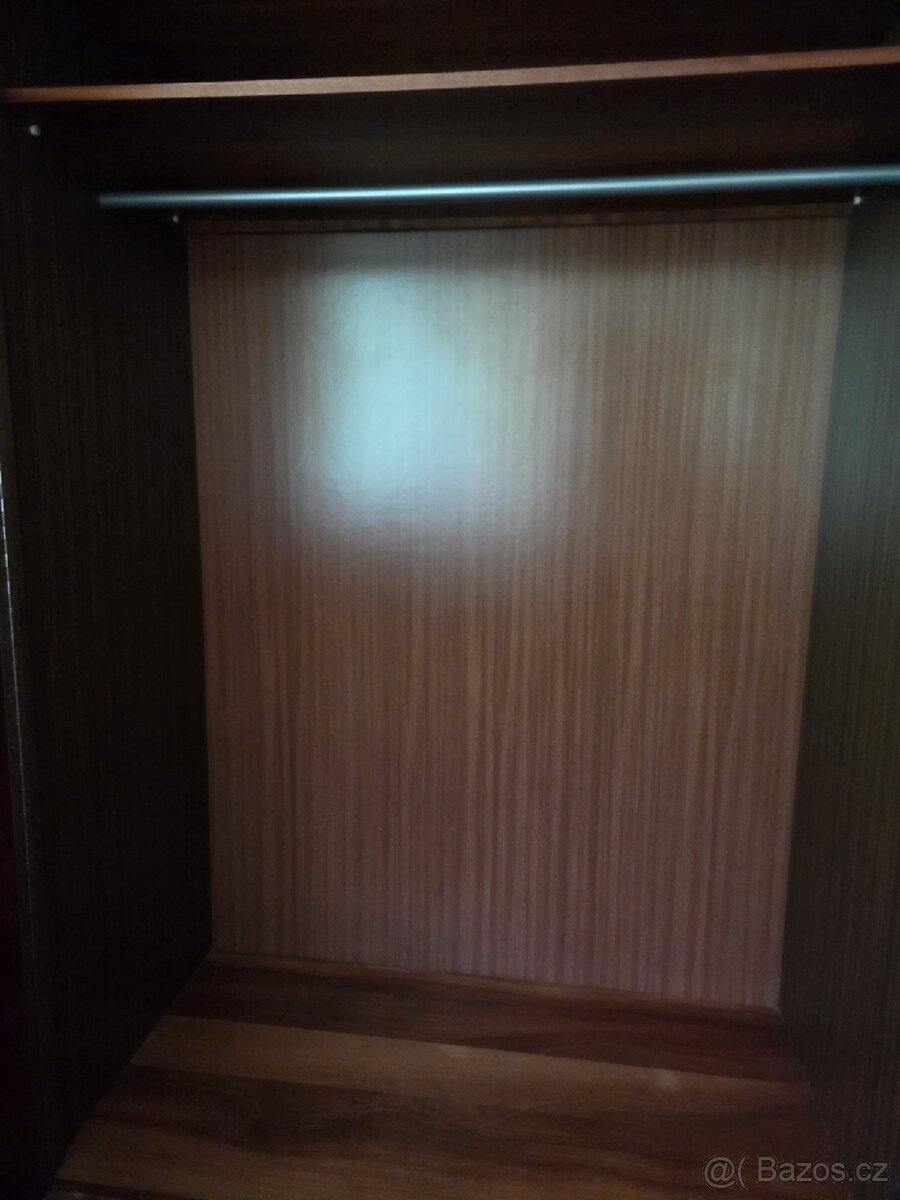 2x skříň - 4