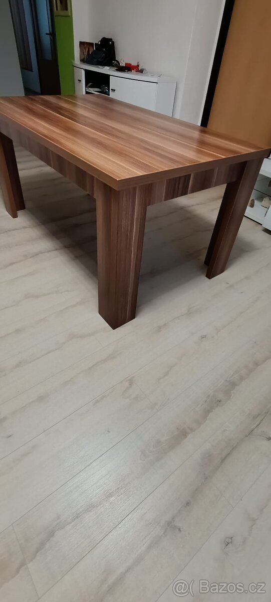 JÍDELNÍ STŮL - 4