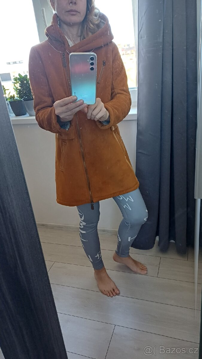 Nádherný teplý semišový kabát - 4