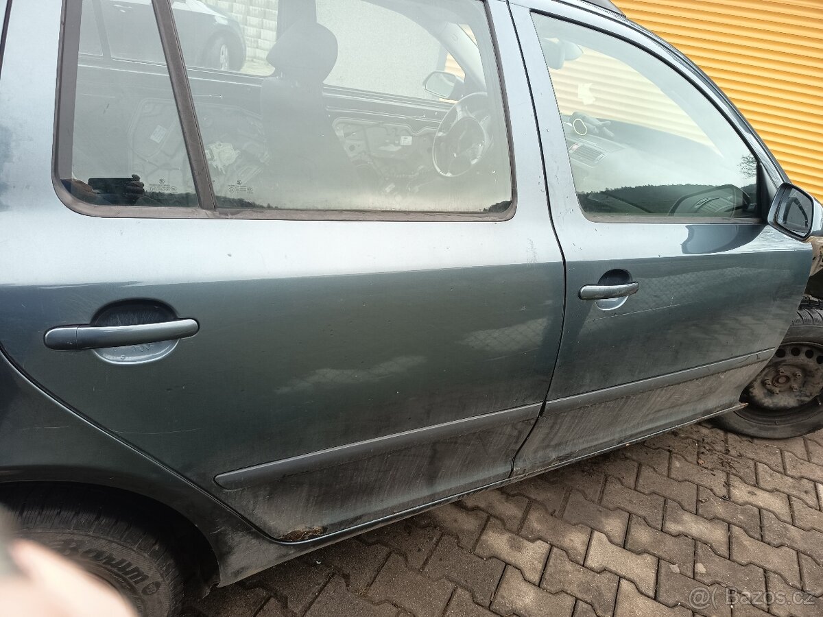 Prodám dveře pro Škoda Octavia 2 kombi, combi . - 4