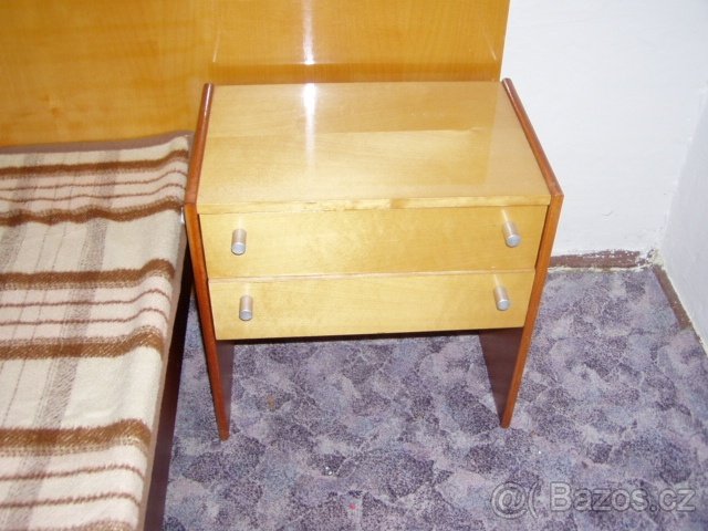 Dvoulůžková postel leštěná bříza + noční stolky - 4