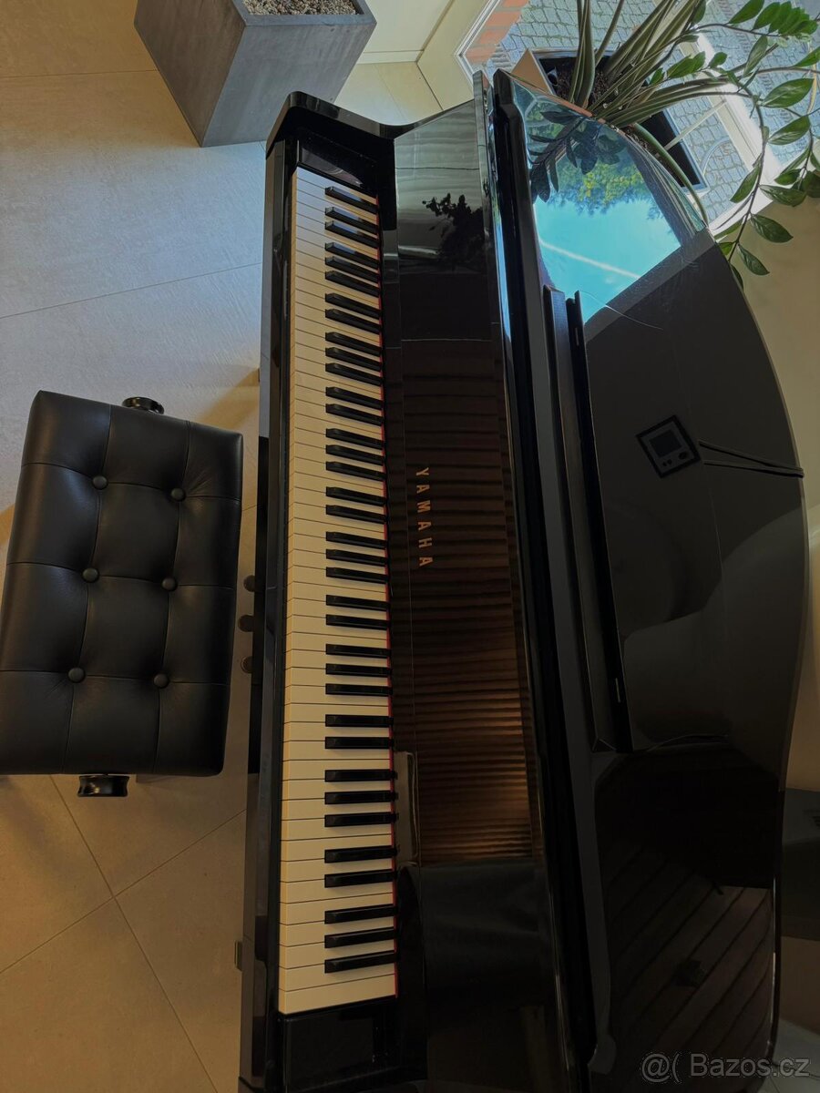 Piano Yamaha GranTouch GT1 - 4