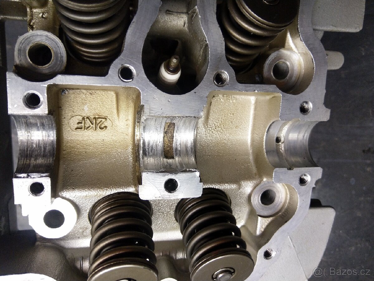 Yamaha XT 600 motorové díly - 4