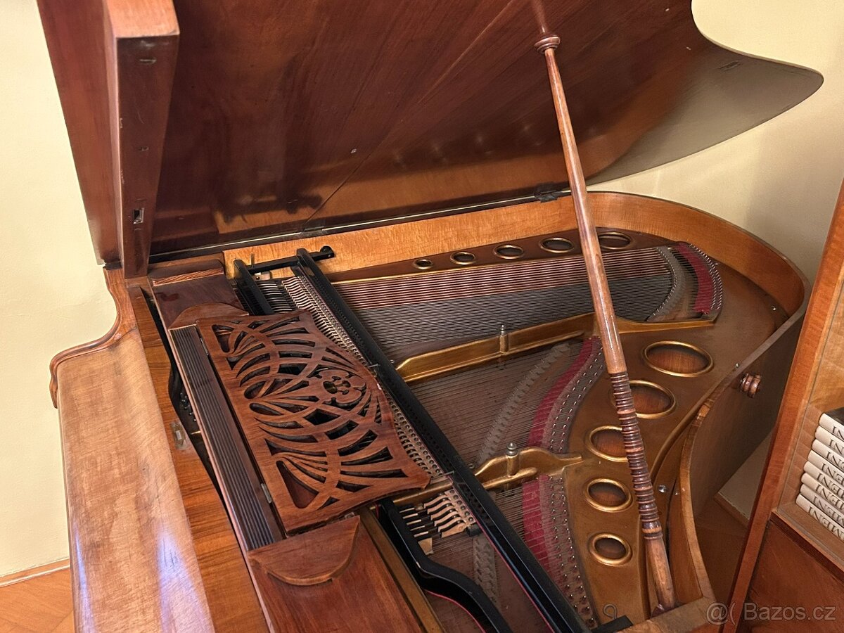 Piano ANT. PETROF křídlo - 4