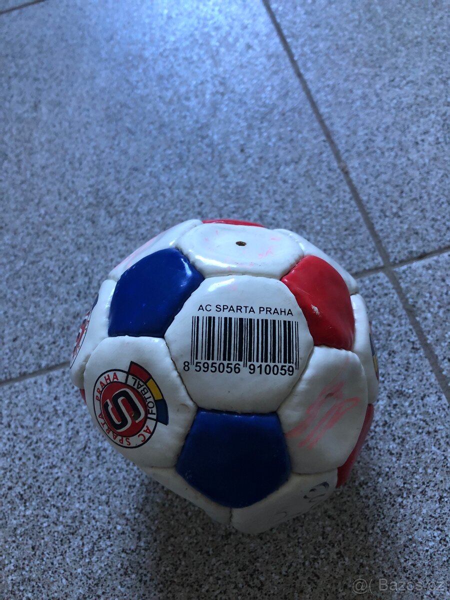 Míč Sparta Praha s podpisy. - 4