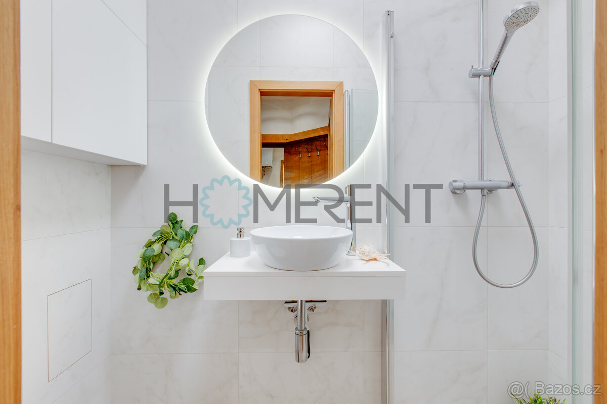 Prodej - krásný a světlý byt 2+kk (45 m²) po rekonstrukci, P - 4